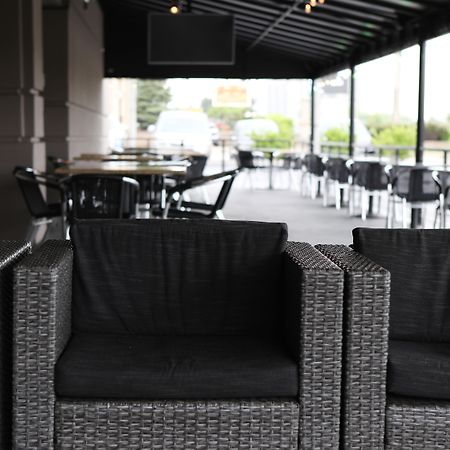Holiday Inn Chicago/Oak Brook By Ihg Окбрук Террас Экстерьер фото