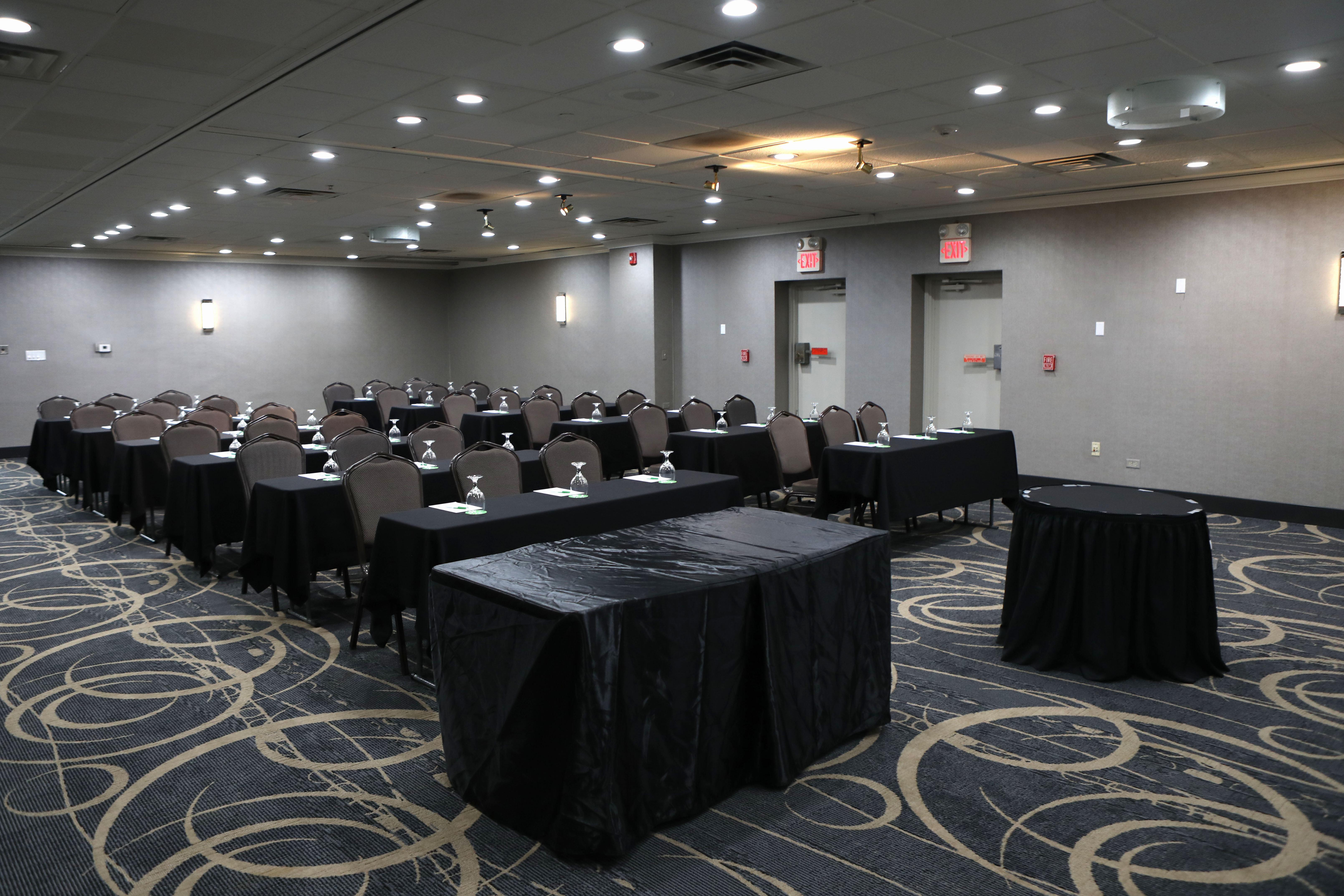 Holiday Inn Chicago/Oak Brook By Ihg Окбрук Террас Экстерьер фото