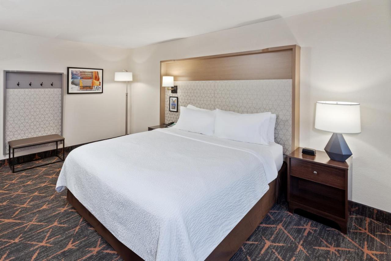 Holiday Inn Chicago/Oak Brook By Ihg Окбрук Террас Экстерьер фото