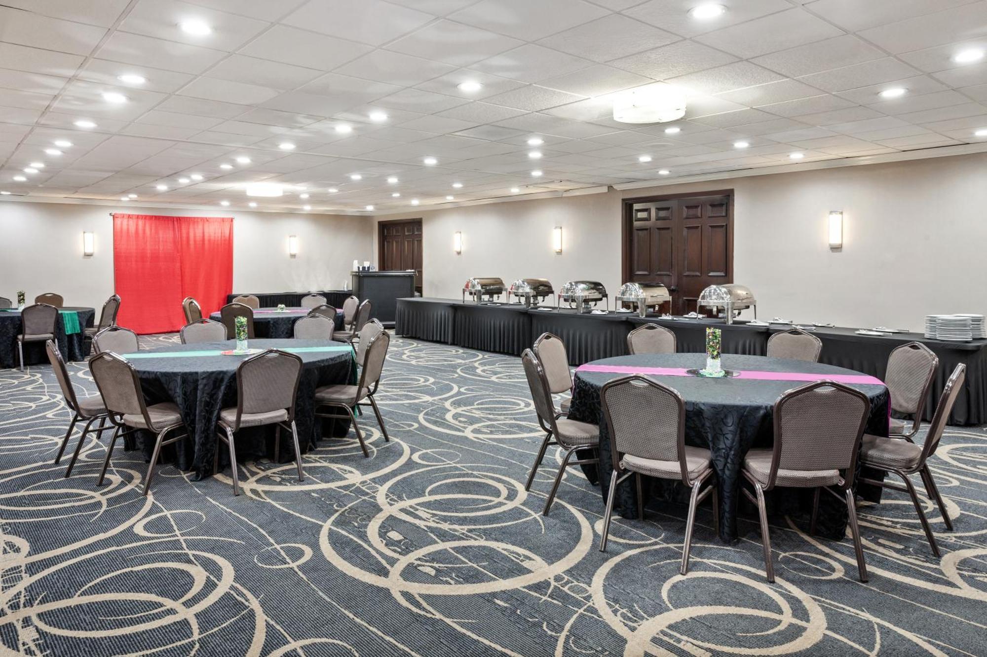 Holiday Inn Chicago/Oak Brook By Ihg Окбрук Террас Экстерьер фото